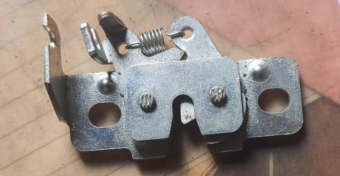 New seat latch