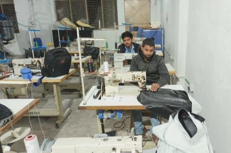 Rekhanvi Seating stitching floor